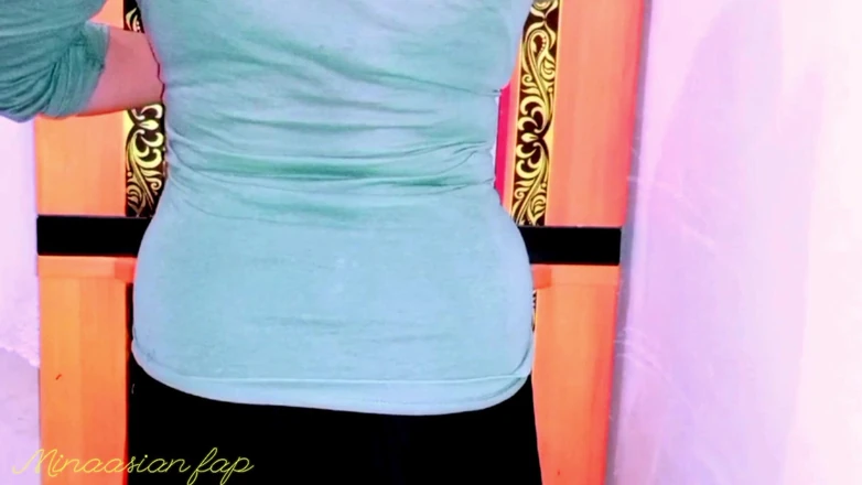 Wulan indah: Hot Ustadzah Apparently Likes Big Cocks to Make Her Satisfied