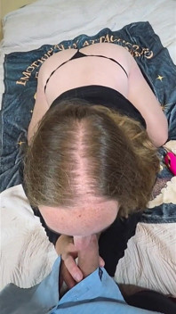 Sexy MILF Fucks Her Camera Man After Photo Shoot