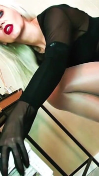 Domiinasi pantyhose nilon