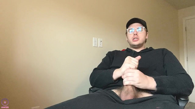 PvssyHvnter: Můj penis byl během karantény tak chlupatý!