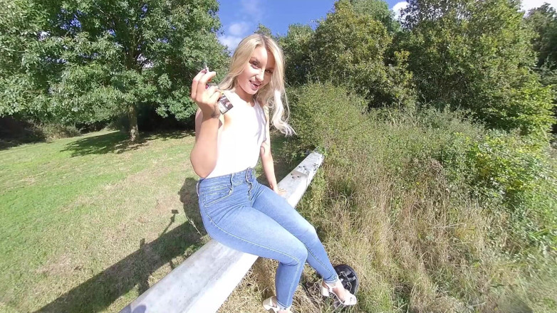 VR smokers HD-2D Videos Only: ไอริช เอสซี่ - กลางแดดจ้า