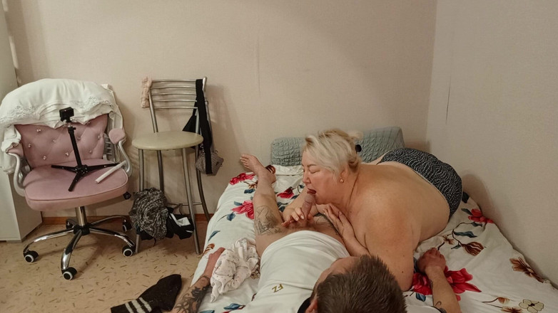 Zona901: The Neighbor's Morning Started with a Deep Blowjob and Cum...