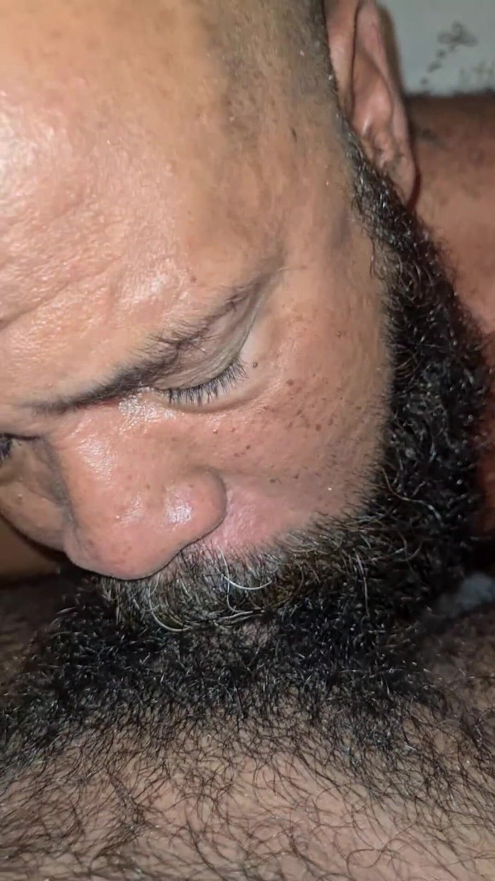 Tio Barbudo: Suck the Cocky Bear and Take a Heavy Cock Without...