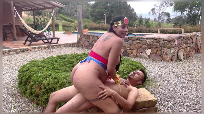MelaniRincon: Dreier Mit Schwangerer Wonder Woman - Melany Latina