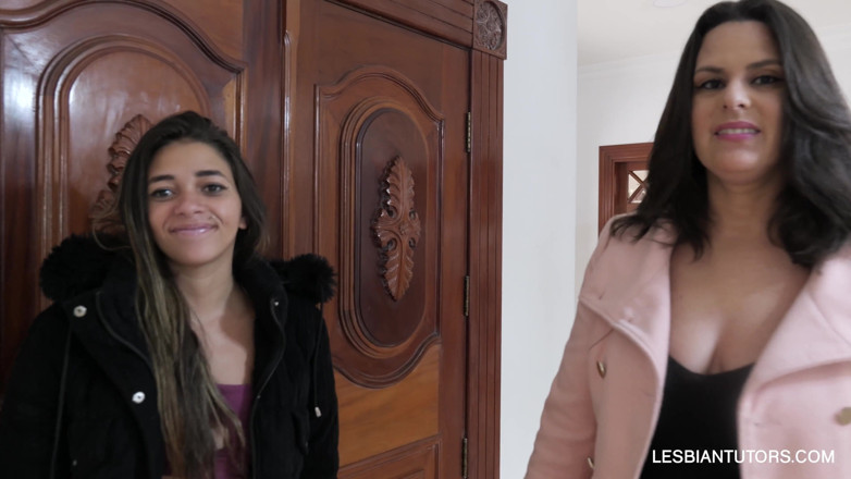 Lesbian Tutors: บทเรียนส่วนตัวกับครูคนโปรดของฉัน