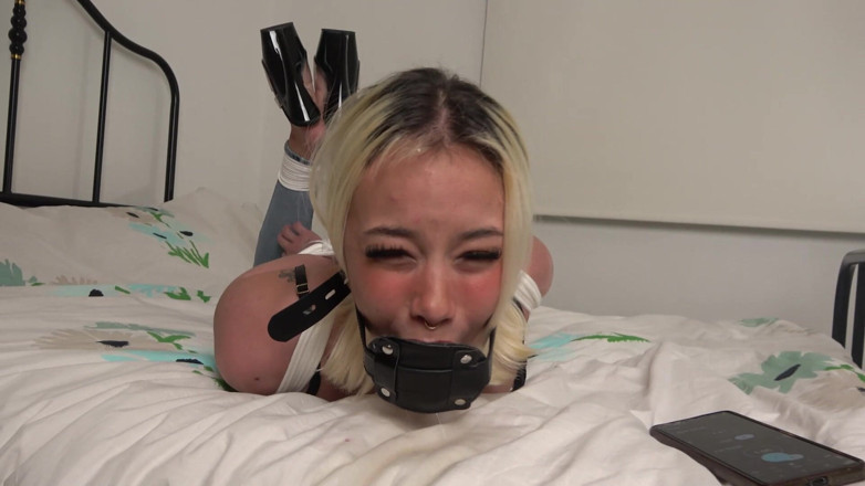 Latina Fetish: Desafío de mordaza de pene arqueado y apretado de Lilly: ¡sumisión...