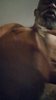 VELKÉ ČERNÉ PÉRO tak blízko, jak chceš.