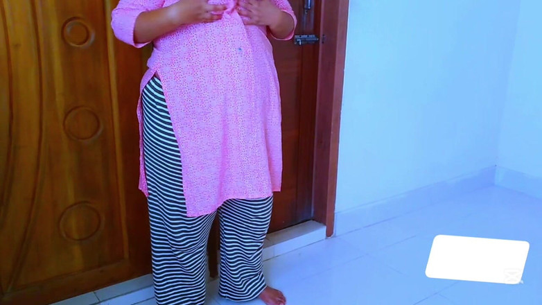 Aria Mia: Quente peituda bbw colagem menina recebe duro fodido por hostel...