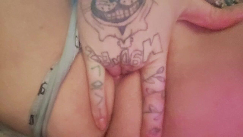 MarkkedBunniigirl: Moje kundička