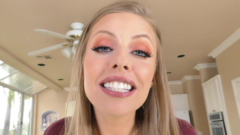 Perv Milfs n Teens: Britney Amber se cuela con un chorreo de leche mientras...