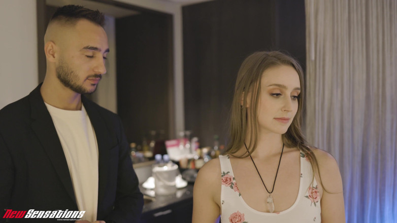 HotwifeXXX: El alojamiento de Laney Grey es más grande de lo...