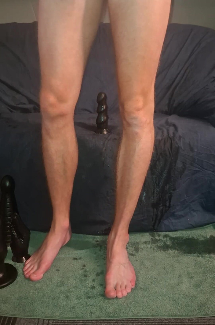 NoFace Twink X: Solo Gay Twink Loves Riding Dildo and Has Piss Orgasms