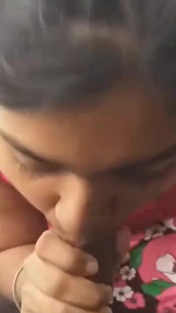 Desi Girl Suck BF Dick