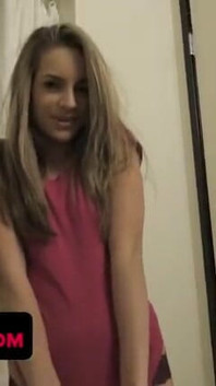 सौतेली बहन "क्या तुम मेरे जैसे वर्जित पोर्न में हो?"