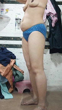 Priya bhabi sabah ateşli büyük göt gösterisi