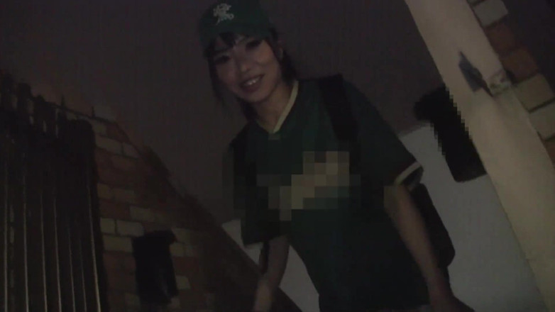 Raptor Inc: Osobní video paroháčského manžela, jak jeho žena spadla na zem