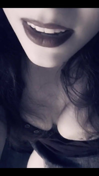 A Little Bit of Stepmommy Roleplay While Sexting