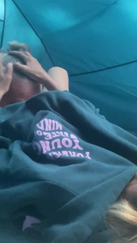Accidentale porno da campeggio fatto in casa - Scopami con il tuo cazzo e dildo, sono molto troia ed eccitata!!