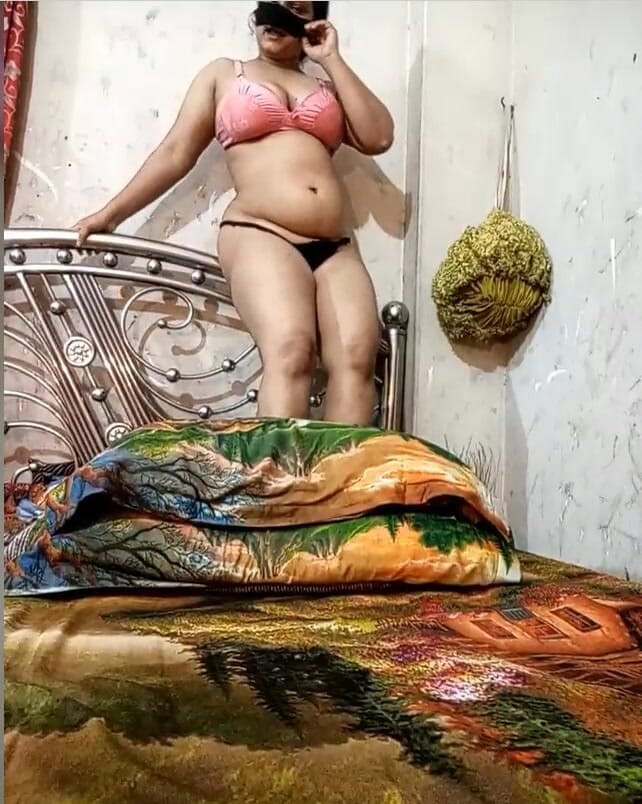 BD_Noble_Time: Momento memorabile da "desi Bhabhi"