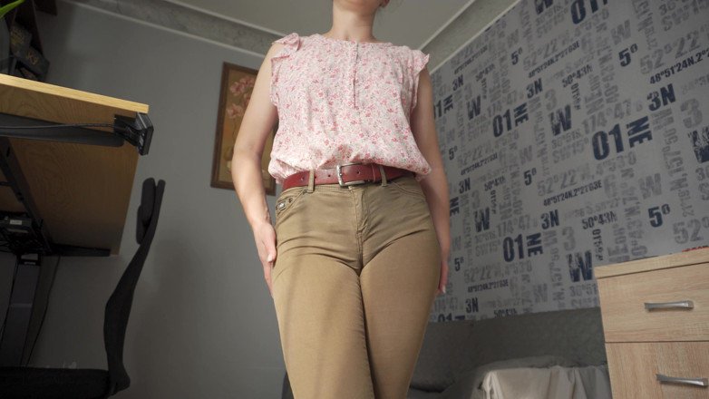 Teasecombo 4K: Zlobivá kolegyně Předvádí wedgie kundičku
