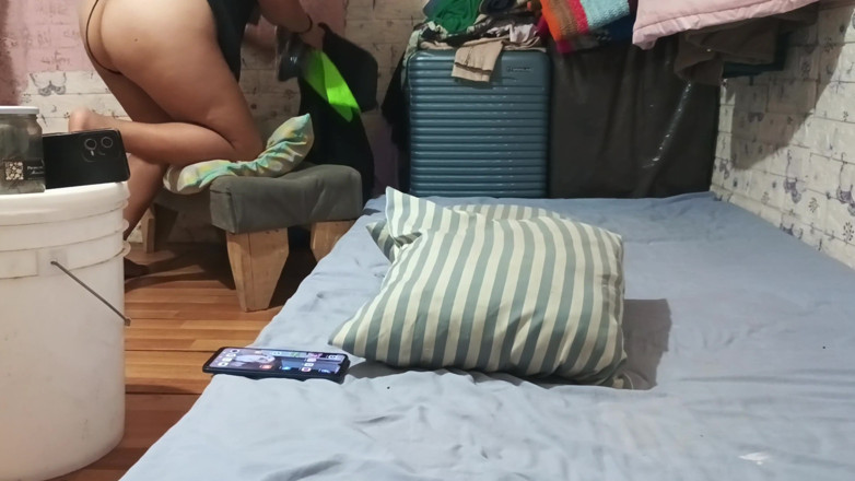 Mishelxl: 나는 임신한 아내와 시어머니 3번의 집에서 섹스해야 했다