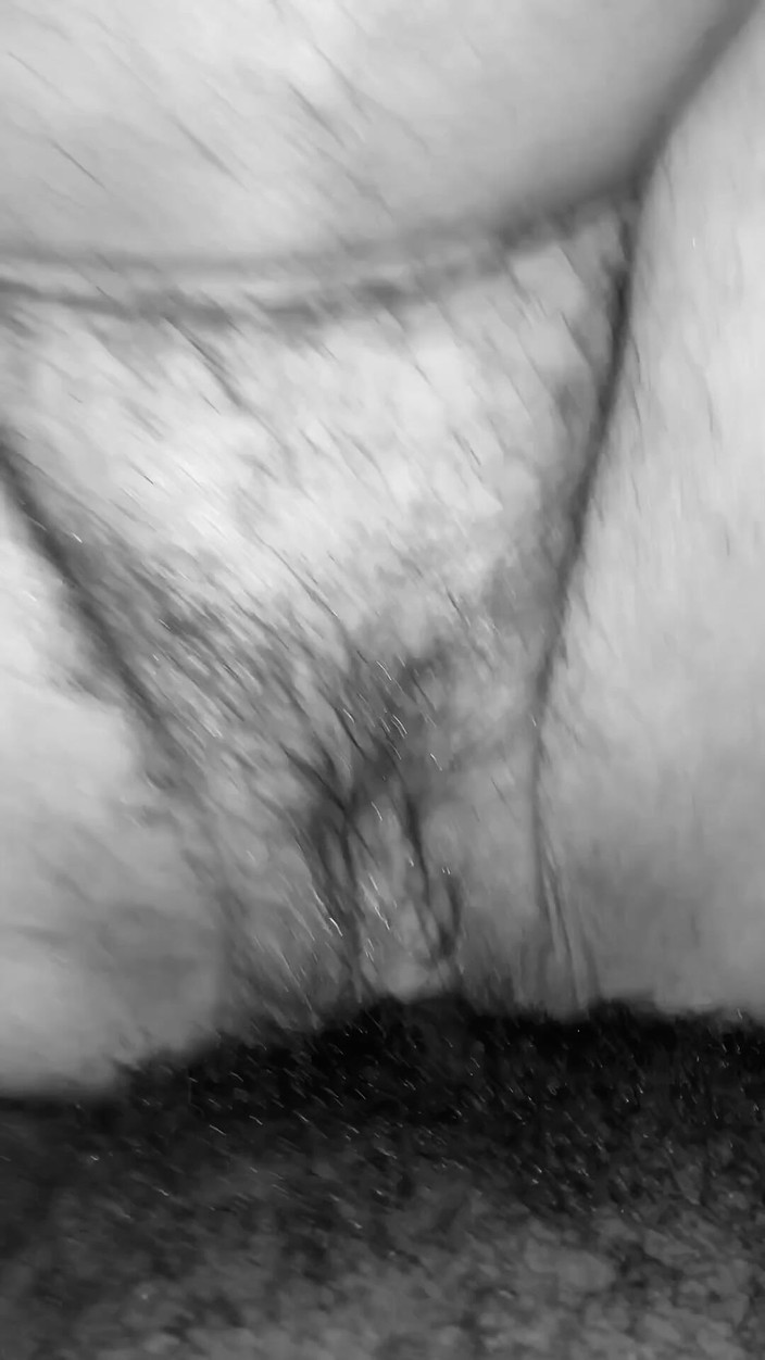 Iiwiii11BBC4trans: Îi place Noaptea pulei