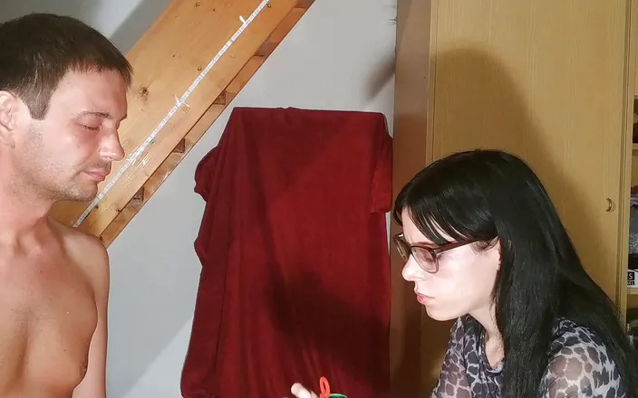 Beth Kinky: Slave boy facing the bubbles