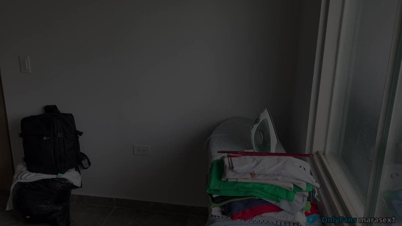 MaRaSexx: Il servizio in camera una giovane ragazza timida viene scopata...
