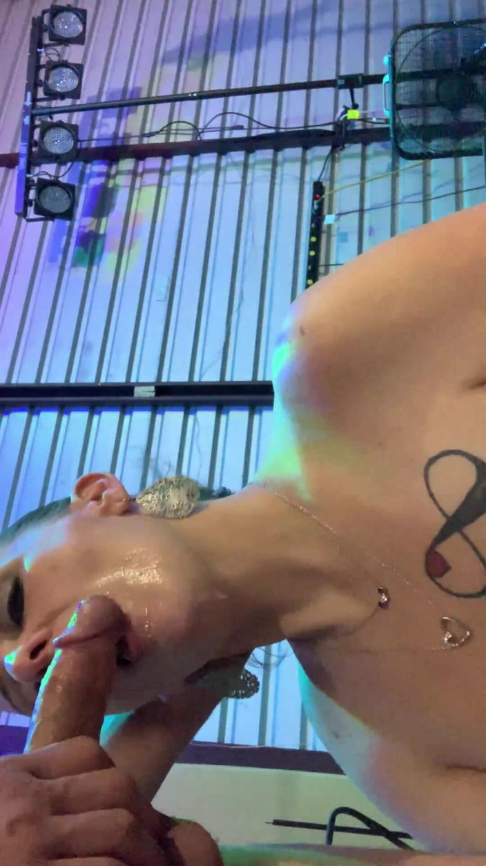 Amanda Albanese: Трахни мою спермо-шлюху в обличчя