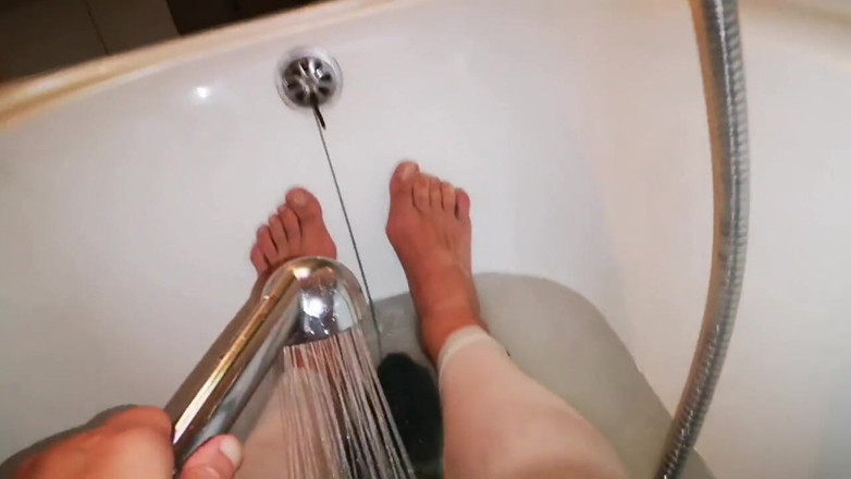 Monster_Meat_: My 3th leg cockzilla wellness shower time