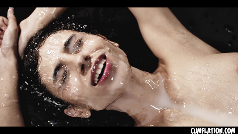 Cumflation: น้ำเงี่ยนพอง: Penny Park