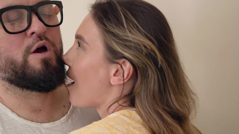 Mary Frost: Plumber Fucked Housewife in Mouth and Cum on Face