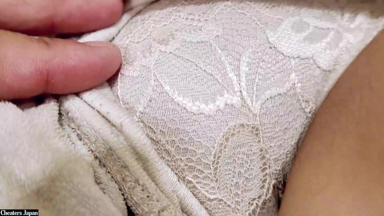 A case of fling: Asian angel 27360