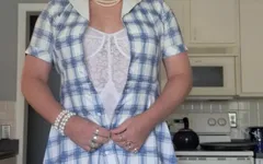Vicki Bunicuța Transsexuală gătind în bucătărie