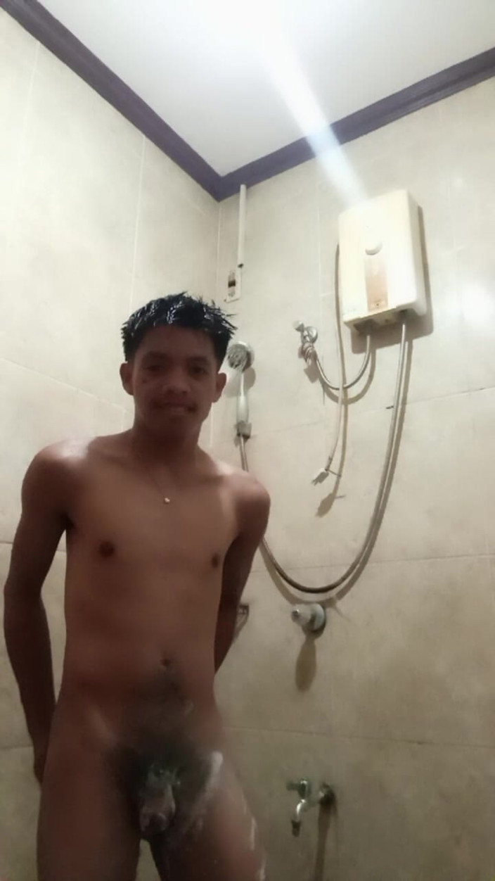 Rent a gay productions: Filipina Solo Ducha: Delgada Asiática Masturba Gran Polla