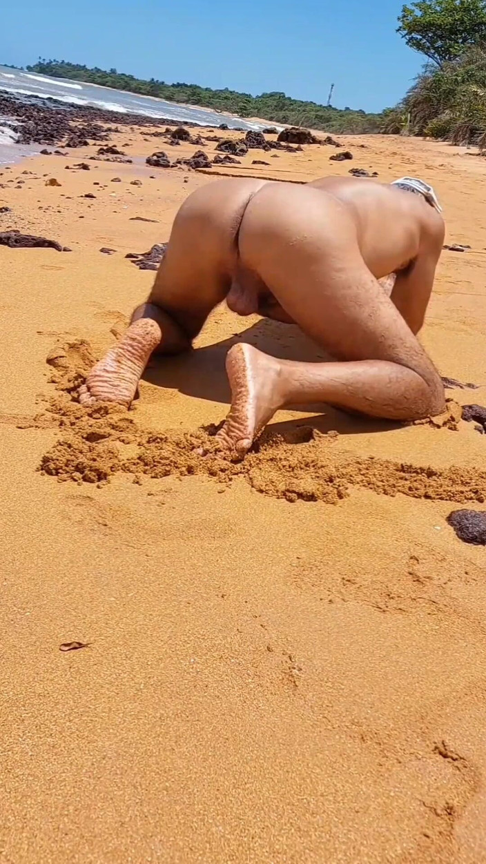 Ladysilvas: Ladysilva nuda sulla spiaggia Che puttana calda