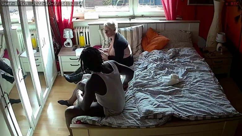 UserBitch1: Z czarnej inseminacji