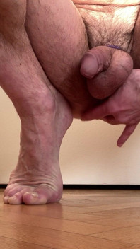 Ass Fingering Bare Foot