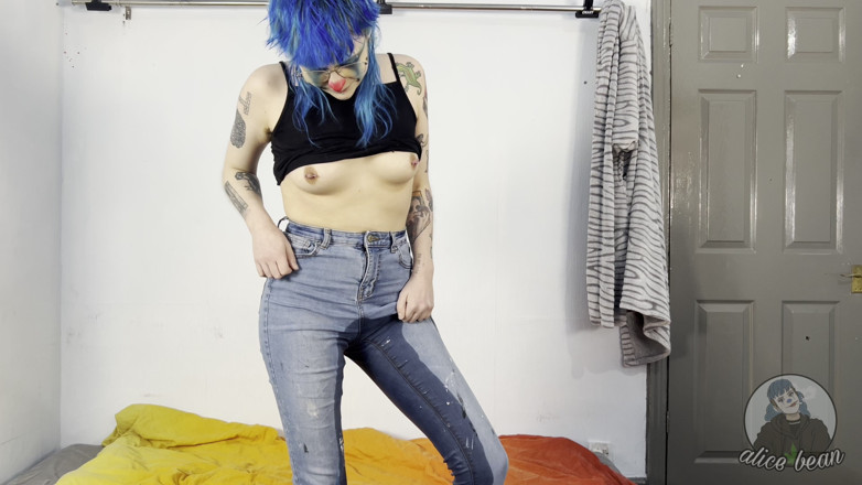 Alice Bean: Plastic Panties Pee