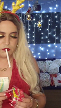 Watch Me Smoke Misty 120s up Close in Festive Red