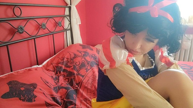 savannahamatoriale: hot burping princess