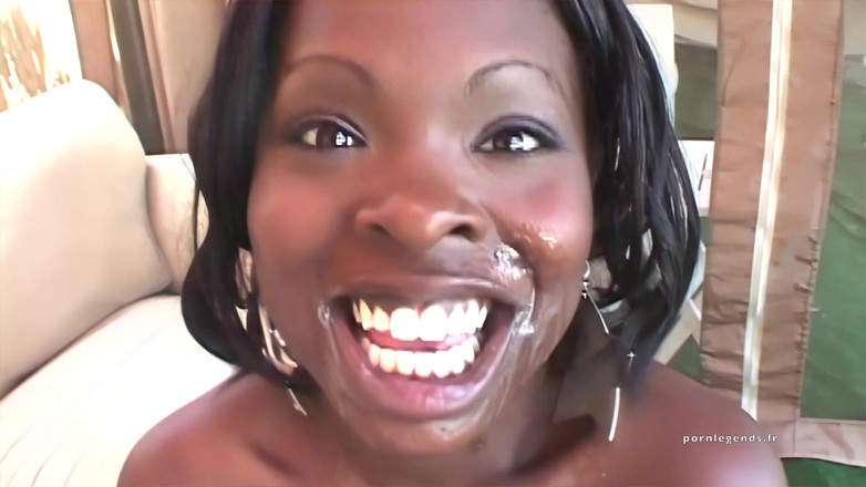 Estelle and Friends: Coco Ray je ráda promočená v mrdce