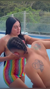 Sesso in Piscina Con L'impiegato Del Mio Patrigno - Deep Throat, a Mount
