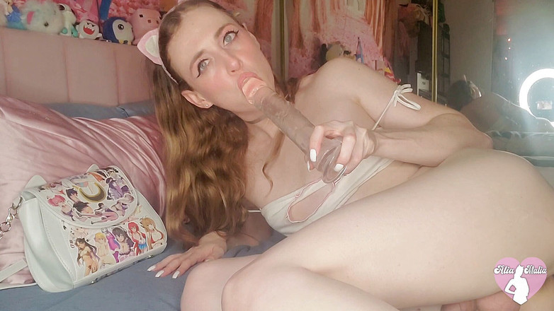 Alia Malia: AliaMaliaM2F - Kitty menemui mainan yang lebih besar