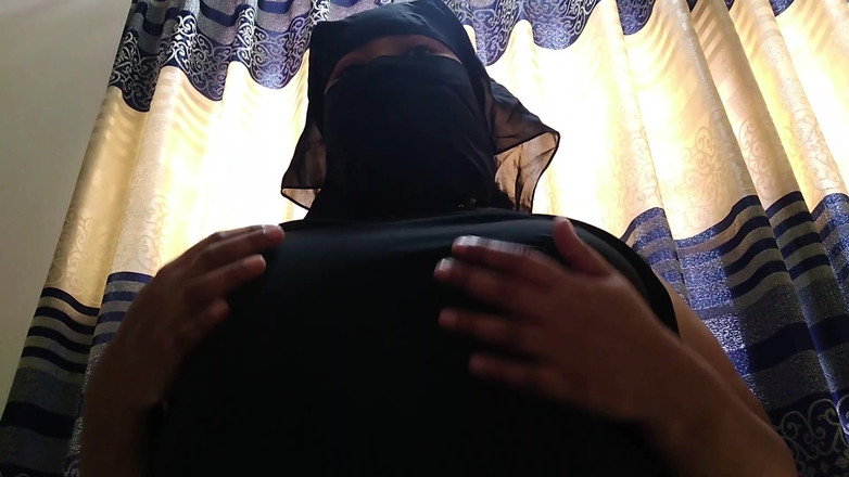 Aria Mia: Jefe folla musulmana árabe con grandes tetas y enorme culo