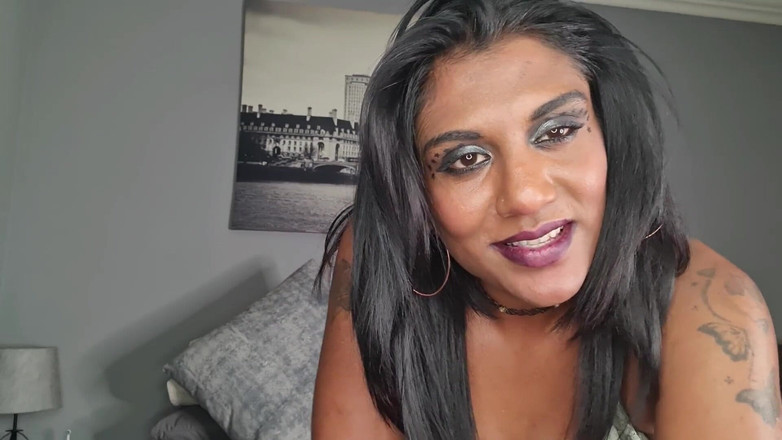 domslutfucker: Inutile troia indiana si umilia, dice porcate sborra in faccia,...