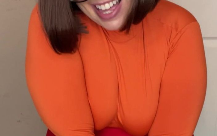 KinkyKatie: Heiße Velma Cosplay