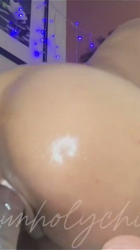 Velké dildo mi pomáhá dostat krémovou Hehe