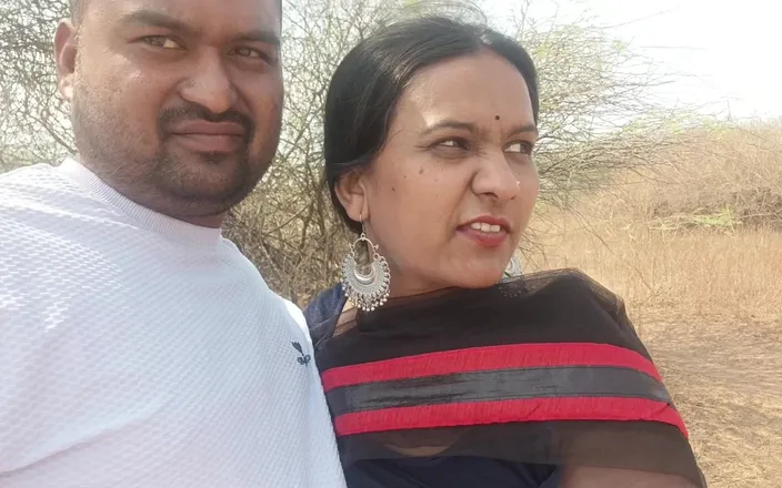 Kavita _zawazawi: Horney Kavita Bhabhi Riding on a Dick in Jungle