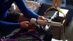 Ethan Alex: Dojení, škádlení uzdičky a trest po výstřiku na znehybněném twinku